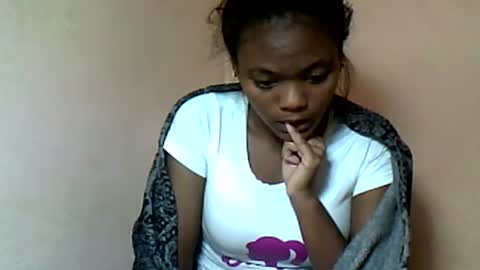 Snapshot of herisse01 chatting on June 2026 11:18:02 PM herisse01 online show from June 2026 11:18:02 PM