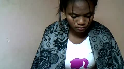 Snapshot of herisse01 chatting on June 2026 06:17:01 PM herisse01 online show from June 2026 06:17:01 PM