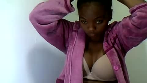 Snapshot of herisse01 chatting on July 2026 12:19:01 PM herisse01 online show from July 2026 12:19:01 PM