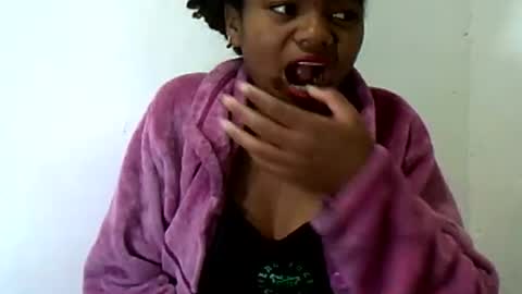 Snapshot of herisse01 chatting on July 2026 05:56:01 PM herisse01 online show from July 2026 05:56:01 PM