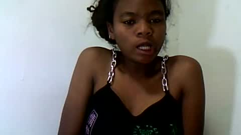 Snapshot of herisse01 chatting on August 2026 11:14:01 PM herisse01 online show from August 2026 11:14:01 PM