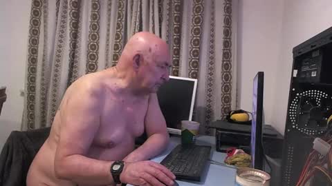 mature online show from December 2024 08:07:02 AM