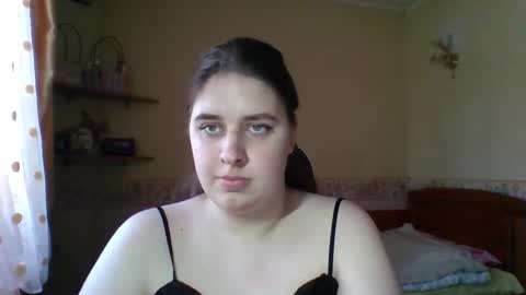 hess_luna_ online show from March 2026 10:08:02 AM