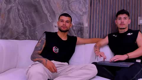 heteros men online show from November 2025 08:41:02 PM