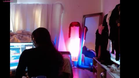 Snapshot of hevin69 chatting on February 2026 09:30:02 PM hevin69 online show from February 2026 09:30:02 PM