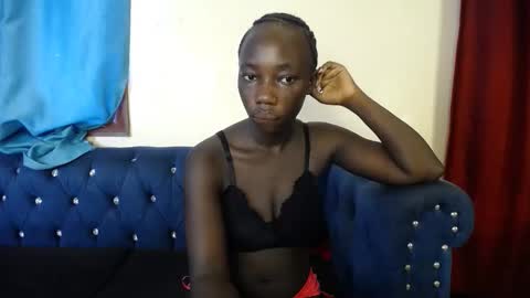 Hevyn online show from December 2025 12:43:01 PM