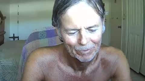 Snapshot of hewes1 chatting on April 2026 07:07:02 PM hewes1 online show from April 2026 07:07:02 PM