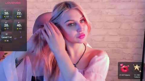Snapshot of hey_cassie chatting on January 2026 05:07:02 PM hey_cassie online show from January 2026 05:07:02 PM