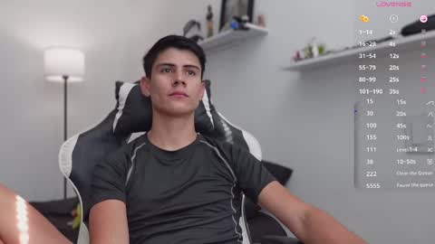 hey_cesard online show from October 2025 07:27:02 PM