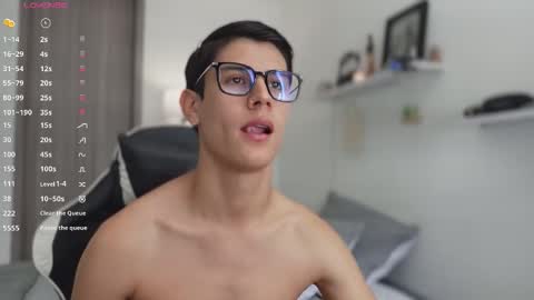 hey_cesard online show from December 2025 03:38:02 PM