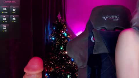 Snapshot of hey_nora_ chatting on December 2024 02:25:02 AM Nora online show from December 2024 02:25:02 AM