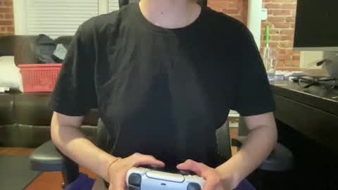 Snapshot of heybluebabe chatting on March 2025 03:08:01 AM Blue  online show from March 2025 03:08:01 AM