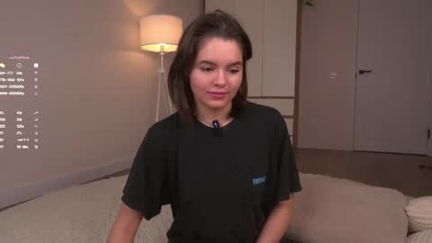 Snapshot of heyim_laura chatting on July 2026 08:06:02 AM Laura online show from July 2026 08:06:02 AM