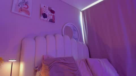 Martina Ricci Show schedule Monday to Friday 8am colombia time I work some weekends  online show from March 2026 04:12:02 PM