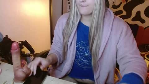 Elora online show from May 2026 12:05:01 AM
