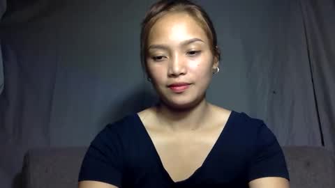 hi_there99 online show from October 2025 05:12:02 PM