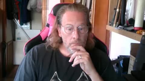 Snapshot of hiakun chatting on October 2025 10:18:02 PM hiakun online show from October 2025 10:18:02 PM