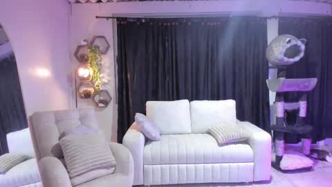 Snapshot of hiddenpassionxx chatting on November 2025 09:03:01 AM samy and damiam online show from November 2025 09:03:01 AM