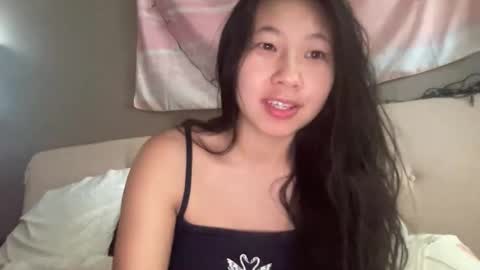 Snapshot of hiddenr0se chatting on May 2026 07:37:02 PM HiddenR0se online show from May 2026 07:37:02 PM