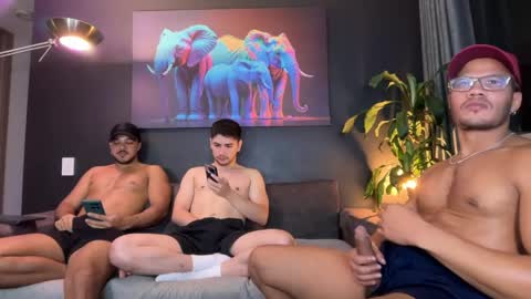 Snapshot of highlatin_guys chatting on April 2026 01:50:01 AM Terry and E online show from April 2026 01:50:01 AM