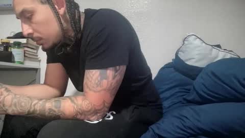 Snapshot of hihello400 chatting on November 2025 11:37:02 PM hihello400 online show from November 2025 11:37:02 PM