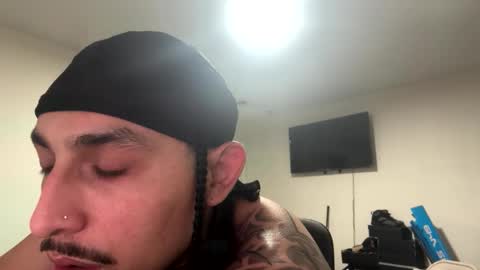 Snapshot of hihello400 chatting on December 2025 07:58:01 AM hihello400 online show from December 2025 07:58:01 AM