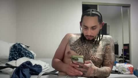 hihello7777 online show from January 2026 05:00:01 AM