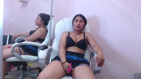 Snapshot of hiiddenfirefx chatting on December 2024 12:08:01 AM CLOE online show from December 2024 12:08:01 AM