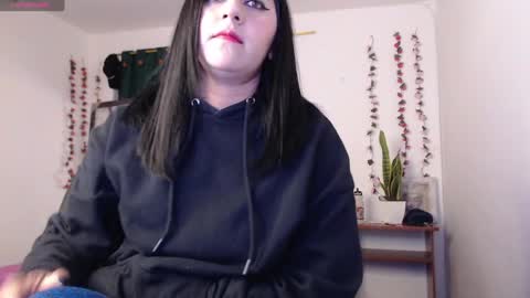 Snapshot of hilari18 chatting on June 2026 08:57:01 PM hilaril18 online show from June 2026 08:57:01 PM