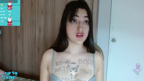 Snapshot of hilary__thompson chatting on December 2024 05:15:01 PM hilary thompson online show from December 2024 05:15:01 PM