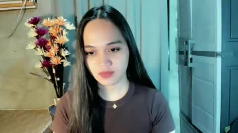 hilarymolly online show from May 2026 05:51:02 PM