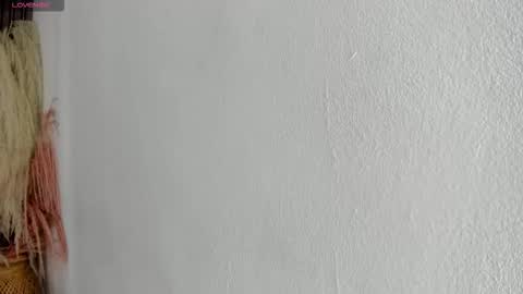 Hilary Thomsom online show from January 2026 12:20:02 PM