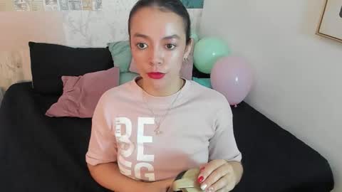 Hillary online show from November 2025 03:05:01 AM