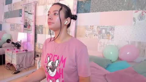 Hillary online show from November 2025 03:05:01 AM