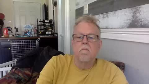 TwoDaddies online show from December 2025 05:09:01 PM