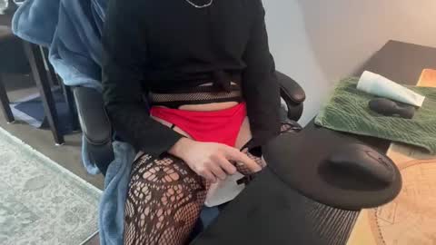 himadlove online show from April 2026 08:15:01 PM