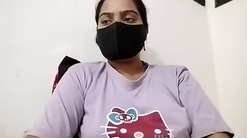 himuhimu22 online show from April 2026 08:48:01 AM