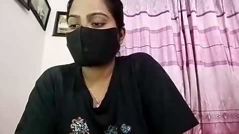 himuhimu22 online show from April 2026 06:19:02 PM