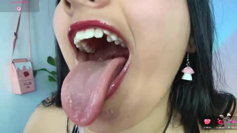 hinata online show from October 2025 09:05:02 PM