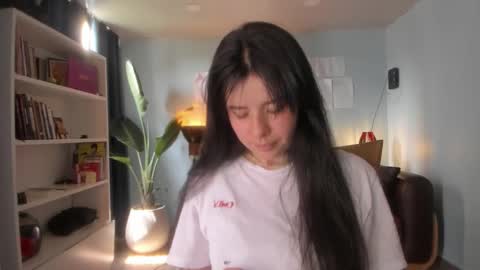 Snapshot of hinnata69 chatting on October 2025 05:39:01 PM Hinnata online show from October 2025 05:39:01 PM