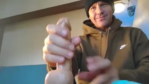 Snapshot of hippiezen chatting on February 2026 08:28:01 PM Hippie Jijm online show from February 2026 08:28:01 PM