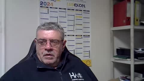 Snapshot of hippopotame17 chatting on December 2024 05:26:01 AM hippo online show from December 2024 05:26:01 AM