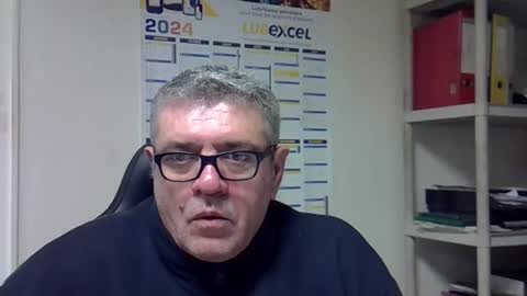 Snapshot of hippopotame17 chatting on December 2024 06:32:02 AM hippo online show from December 2024 06:32:02 AM