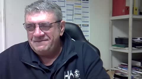 Snapshot of hippopotame17 chatting on December 2024 07:07:02 AM hippo online show from December 2024 07:07:02 AM