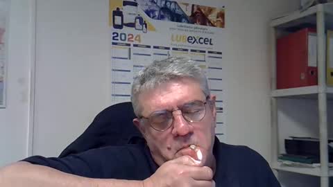 Snapshot of hippopotame17 chatting on January 2025 01:30:01 PM hippo online show from January 2025 01:30:01 PM