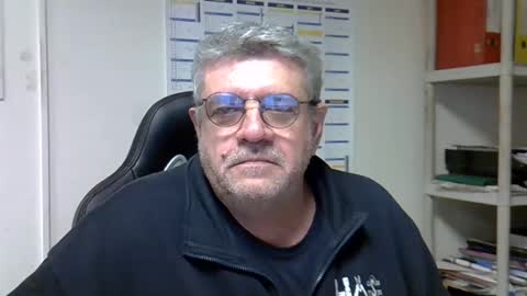 Snapshot of hippopotame17 chatting on January 2025 12:47:02 PM hippo online show from January 2025 12:47:02 PM