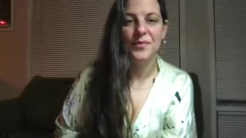 HippyPrincess22 online show from November 2025 05:10:01 AM