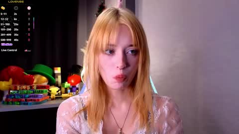 Snapshot of hisoka__akerley chatting on September 2025 06:42:01 PM Ella online show from September 2025 06:42:01 PM