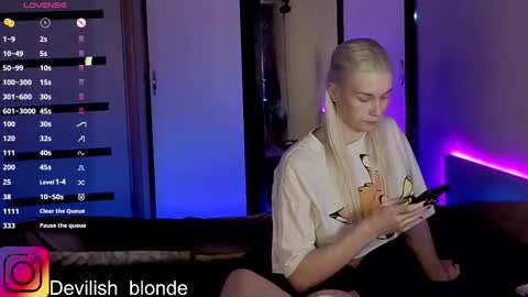 Mary online show from November 2025 05:38:01 PM