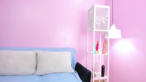 hiyakasudere_ online show from September 2025 06:57:02 PM